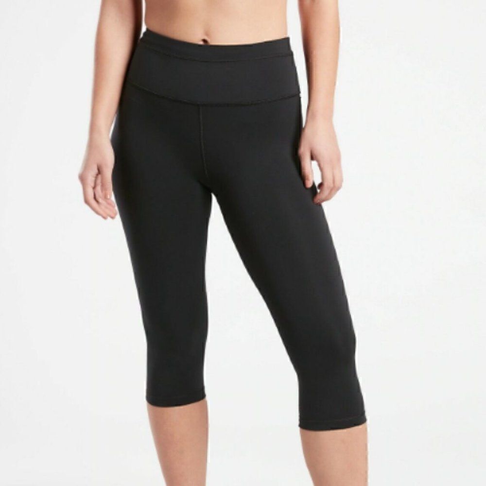 Athleta Accelerate Crop Leggings Black Small